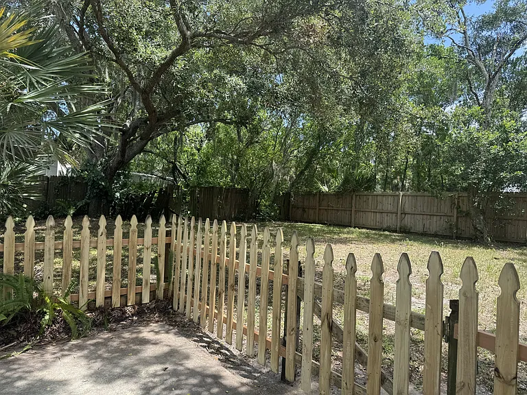 616 Clearlake Rd — Photo 2