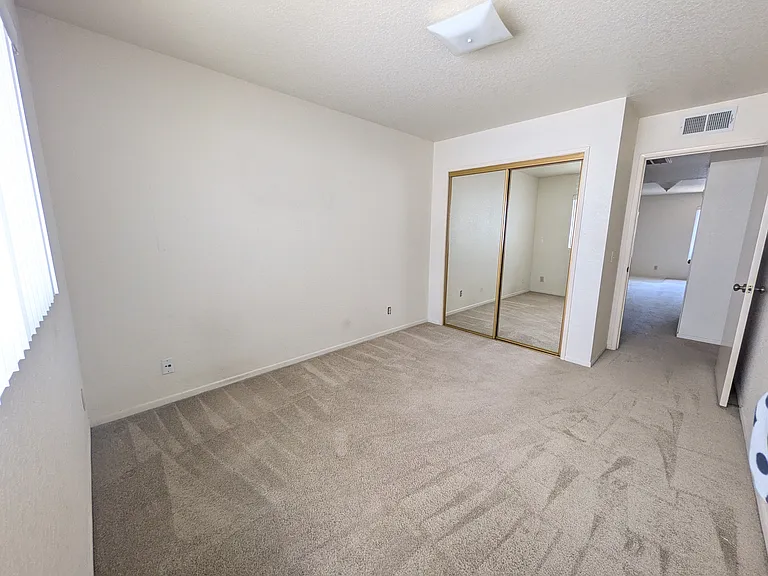 337 N Buena Vista St #202 — Photo 16