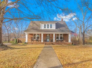 1605 E Meadow Rd, Eden, NC 27288