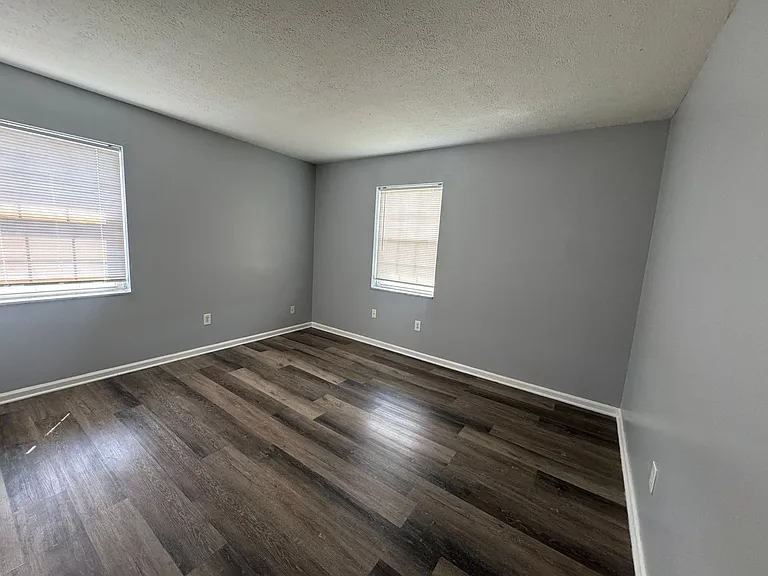4401 Landside Dr — Photo 7