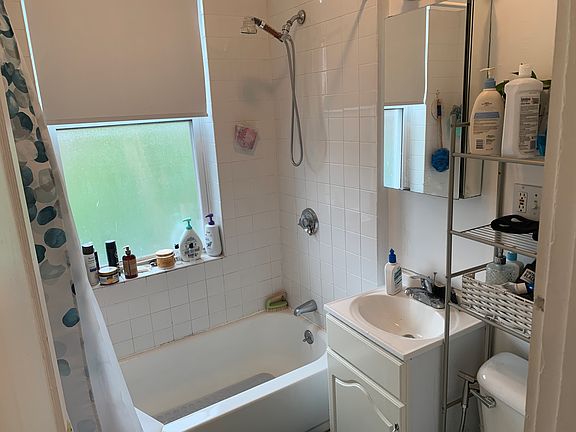 2nd image of 100 Brainerd Rd APT 8