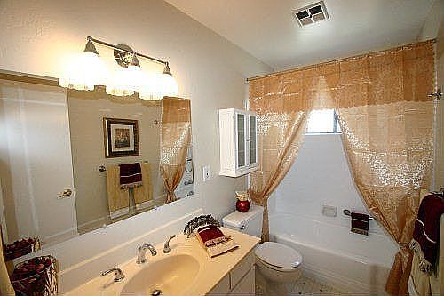 4th image of 564 Annie Laurie St APT 10