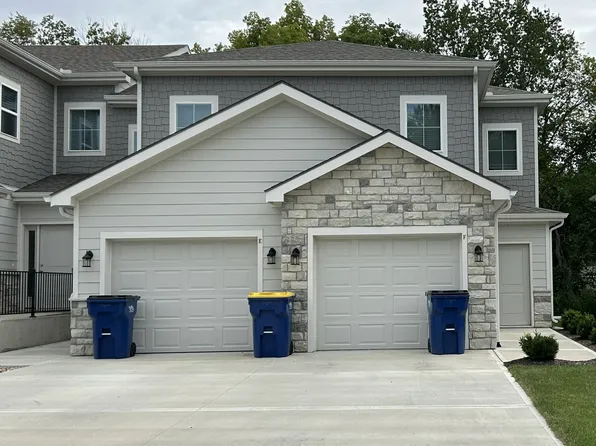 8679 Golden Ln, De Soto, KS 66018