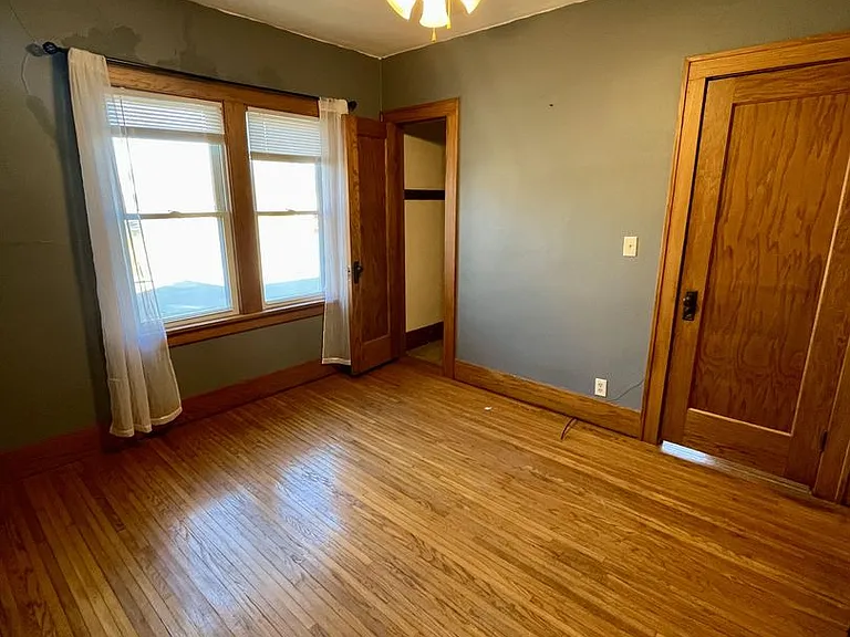 1603 Main St — Photo 3