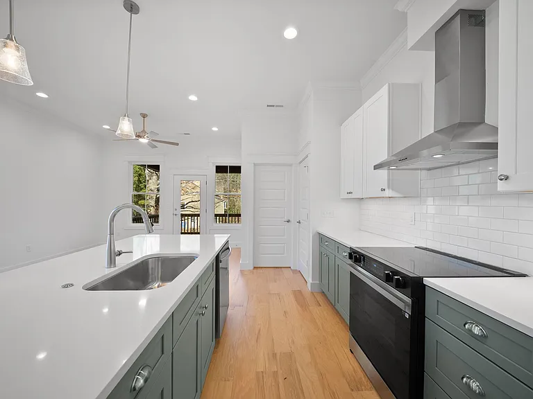 109 Collin Pl #4 — Photo 6
