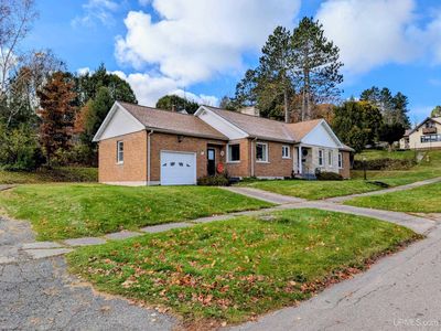 729 W Maple St, Iron River, MI, 49935