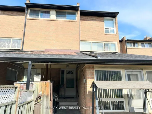 260 John Garland Blvd #234, Toronto, ON M9V 1N8
