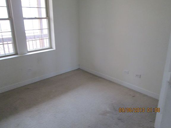 4th image of 3337 N Lamon Ave #4