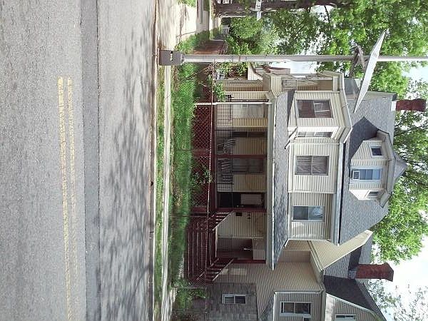 1st image of 164 William St