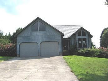 1st image of 3504 Fox Run Ln NE