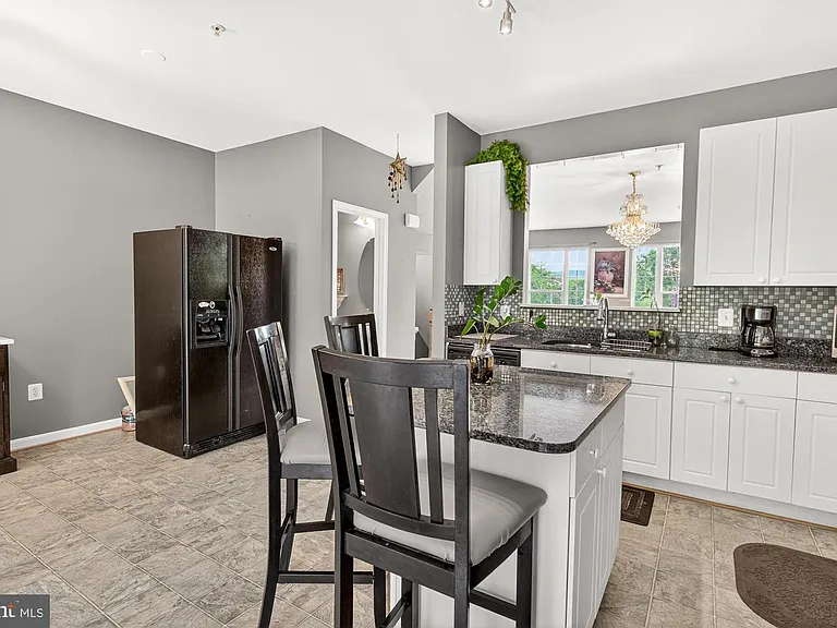2572 Carrington Way — Photo 16