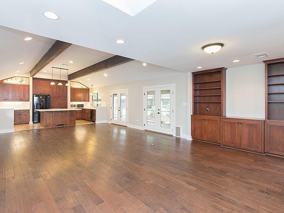 3rd image of 7601 Amesbury Cir
