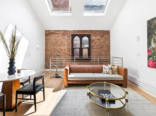 232 Adelphi Street image 1 of 8