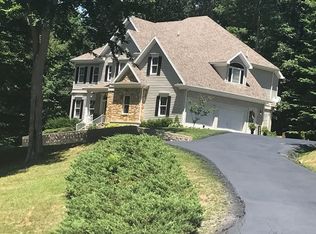 667 Forest Hills Dr, Pounding Mill, VA 24637