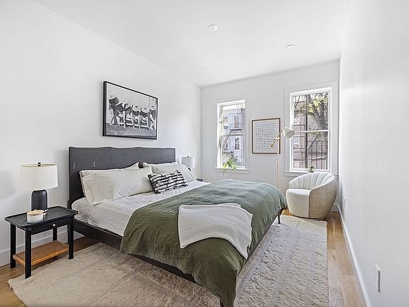 5th image of 1174 Putman Ave #1