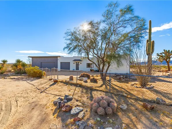 60611 Birdie Ln, Landers, CA 92285