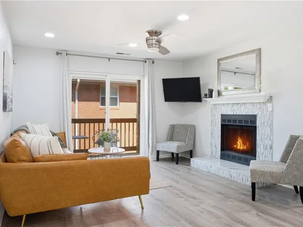 9601 9th View St APT 102, Norfolk, VA 23503