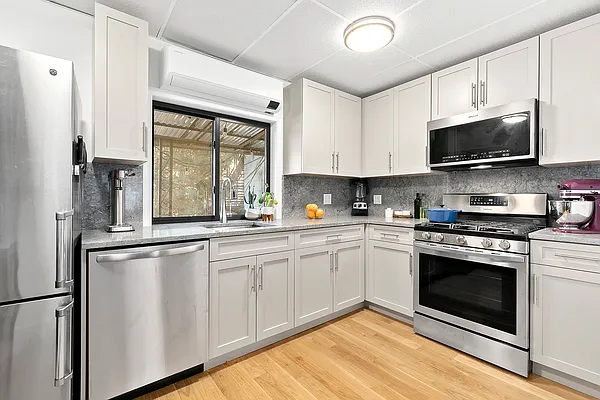 Rented by Compass | media 2