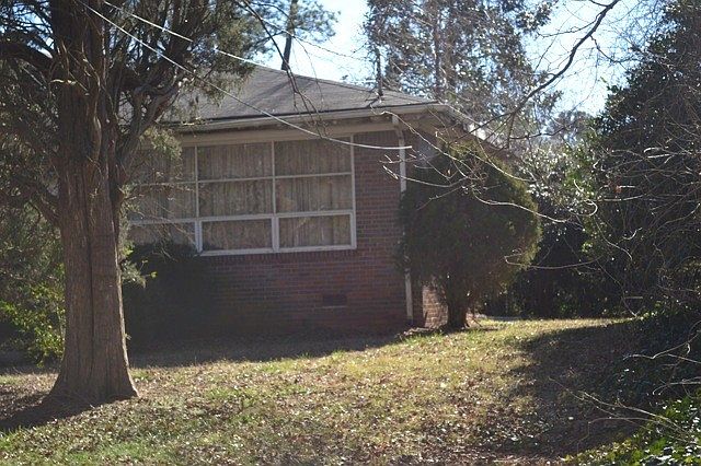 2nd image of 3556 Creighton Rd SW