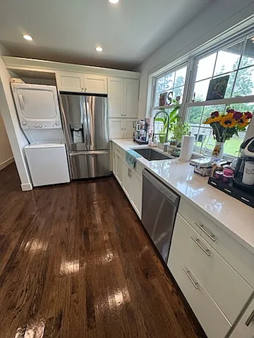 33 Stanhope Rd #1 — Photo 2