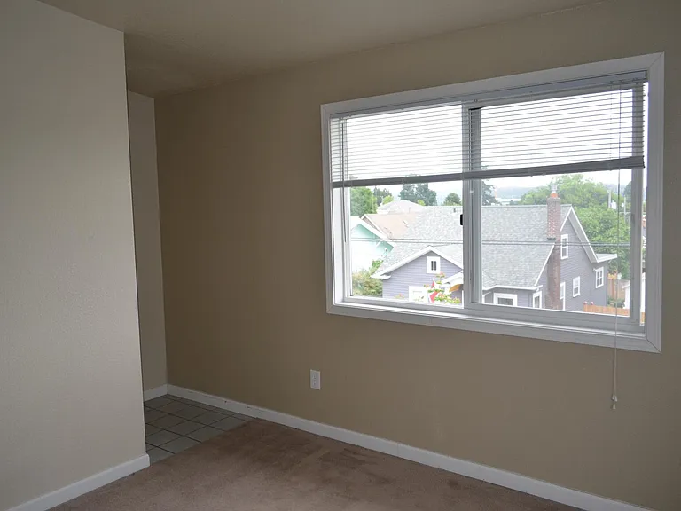 6503 19th Ave NW #6 — Photo 1