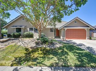 98 Las Positas Cir, Sacramento, CA 95831