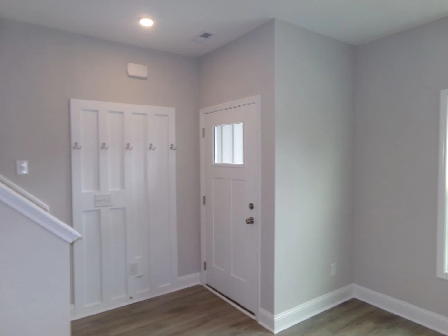 Move-In Special: Receive $100 off your first month's rent! Welcome to Jacks Branch Townhomes Cont... — Photo 2