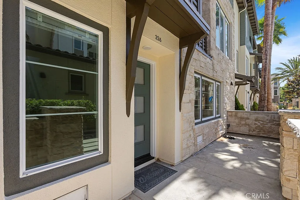 2 bed, 1614 sqft, $6,500 — Photo 3