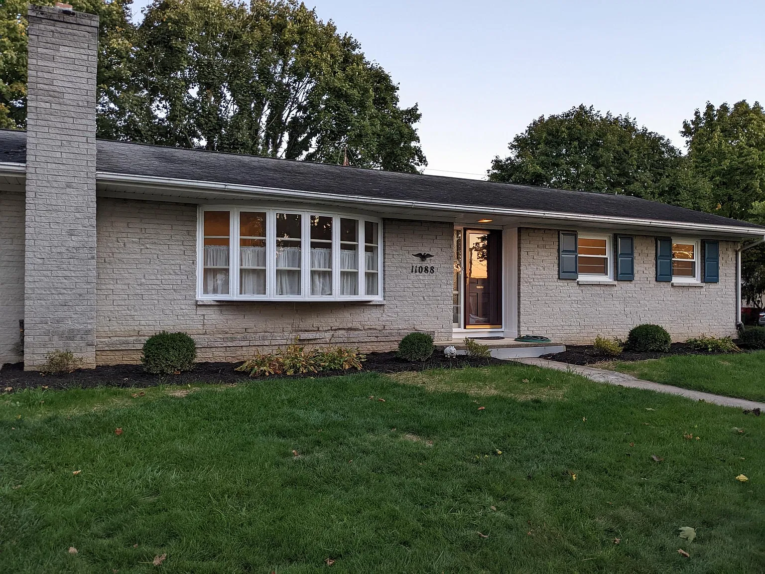 3 bed, 1512 sqft, $1,700 — Photo 1