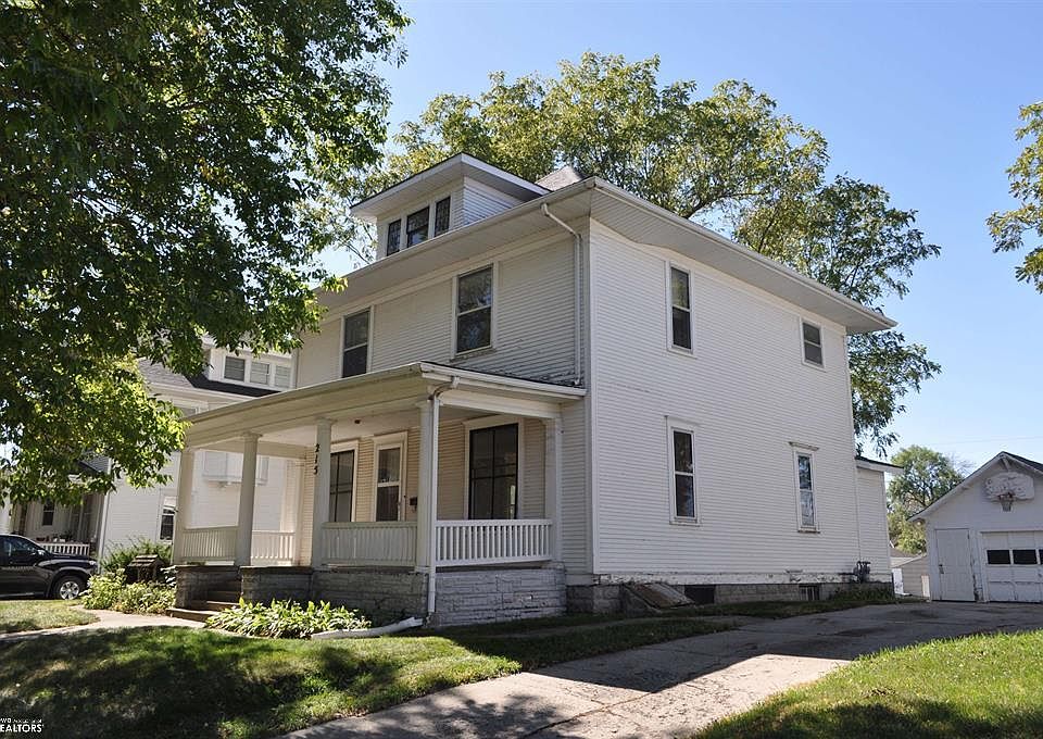 215 N Main St, Carroll, IA 51401 Zillow
