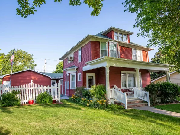 413 Sheppard Ave, Hildreth, NE 68947