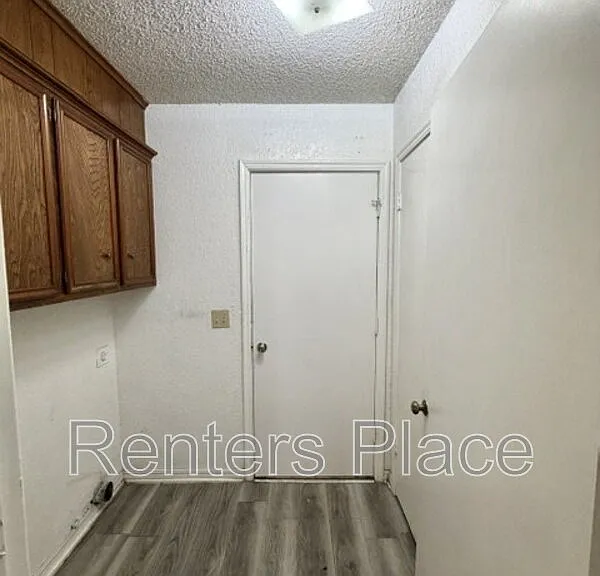 7324 S Canton Ave — Photo 9