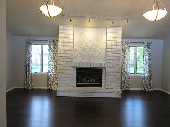 3rd image of 1112 Rosewood St