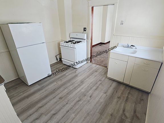 3rd image of 1001 W 25th St #2
