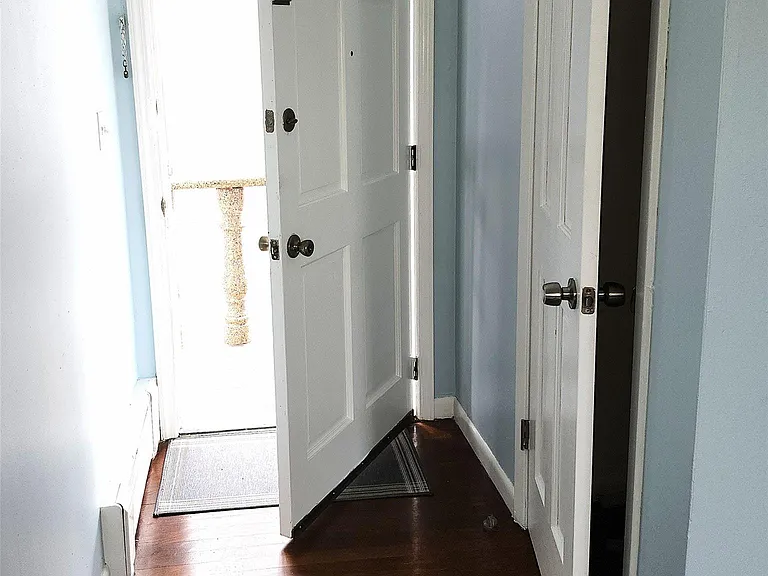 90 Hildreth Pl #2 — Photo 2