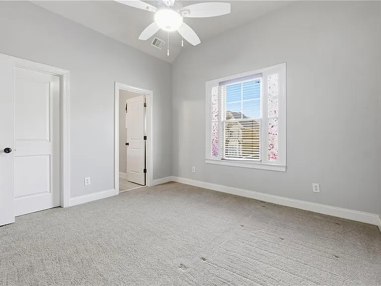 6437 Blue Water Dr — Photo 49
