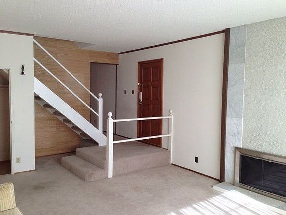 4th image of 453 Lynbrook Dr