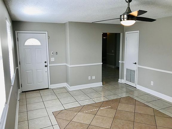 5th image of 2767 Hidden Village Dr