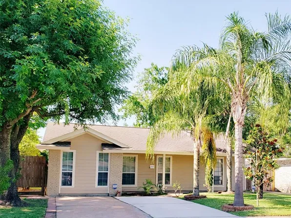 3809 Newton Dr, Pasadena, TX 77503