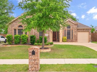 3233 Burgundy Ln, Midlothian, TX 76065