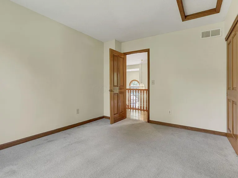 7641 Finbarr Ct — Photo 23