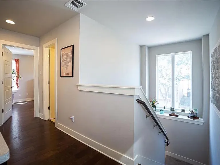 2913 Bond Dr — Photo 12