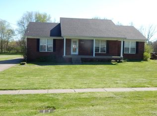 10413 Deering Rd, Louisville, KY 40272