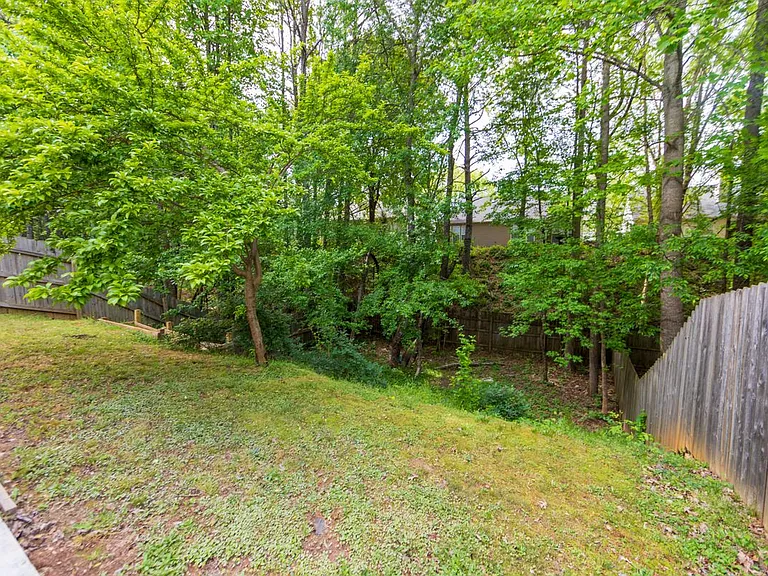 5815 Weddington Dr — Photo 42