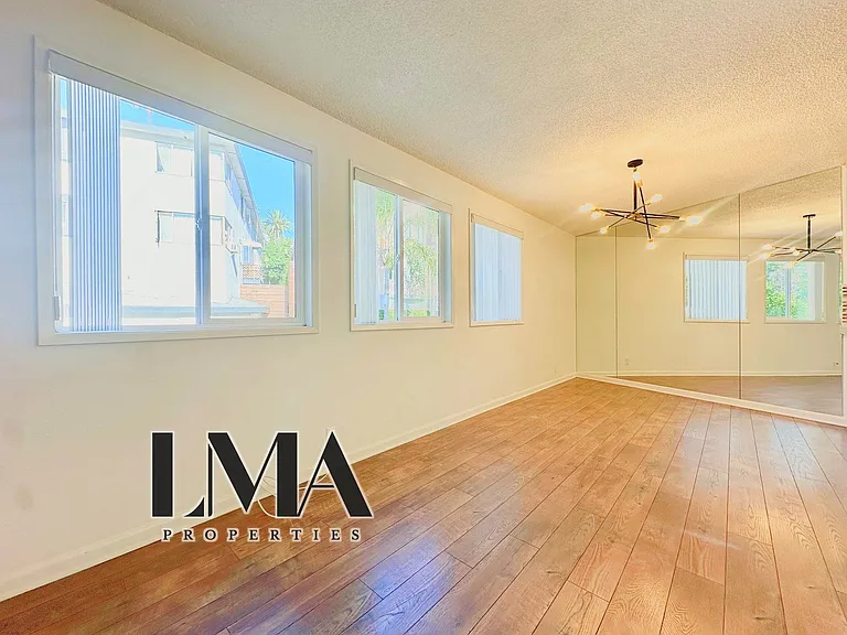 1830 N La Brea Ave #7A — Photo 19