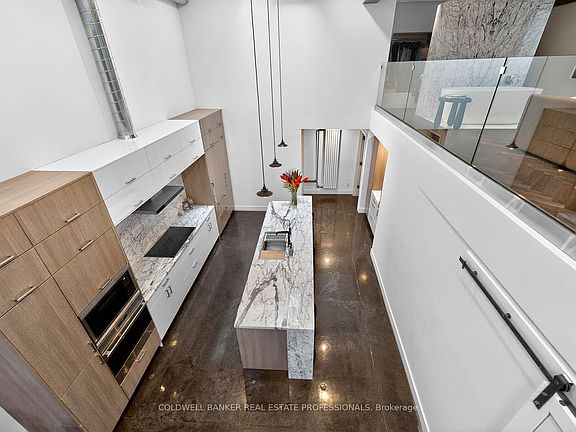 2nd image of 326 Carlaw Ave #127