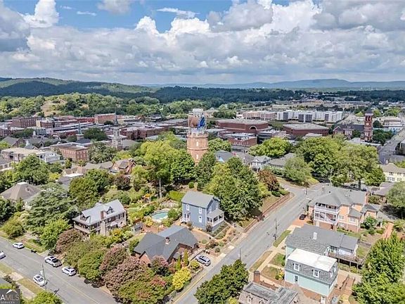 2nd image of 204 E 5th Ave