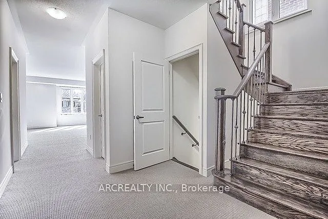 79 Baldry Ave — Photo 39