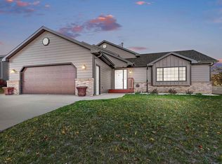 723 Hanover Dr, Rapid City, SD 57701