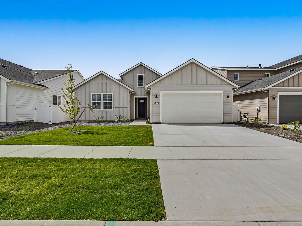 A Brand New 4BR/2BA Single Family Home!